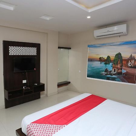 Oyo Flagship 43897 Redstone Hotel Gwalior Ngoại thất bức ảnh