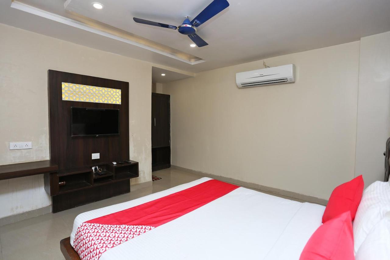 Oyo Flagship 43897 Redstone Hotel Gwalior Ngoại thất bức ảnh