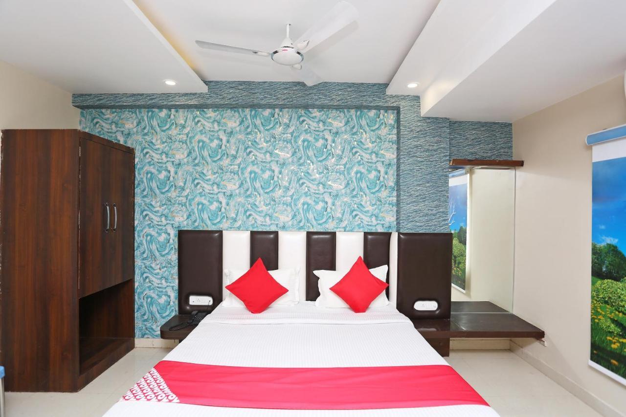 Oyo Flagship 43897 Redstone Hotel Gwalior Ngoại thất bức ảnh