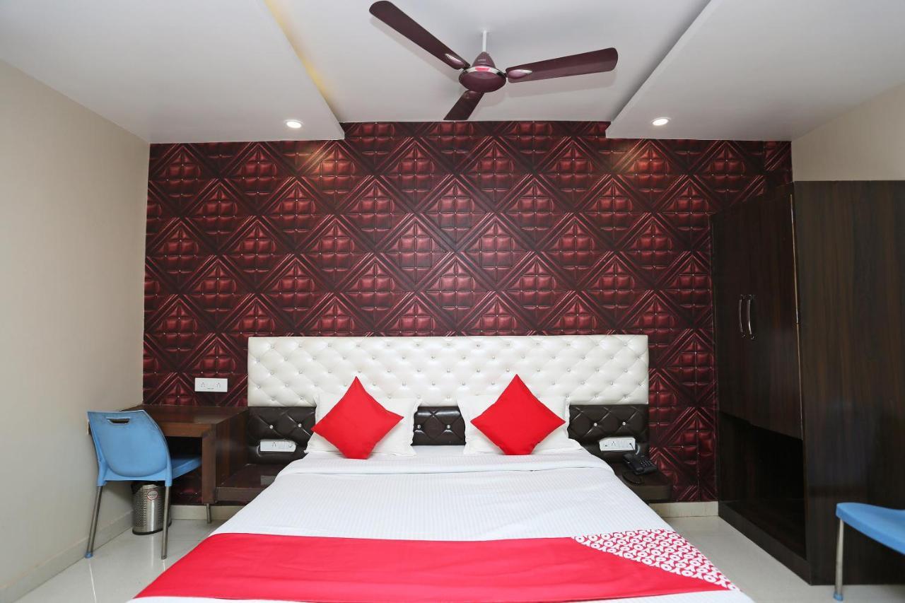 Oyo Flagship 43897 Redstone Hotel Gwalior Ngoại thất bức ảnh