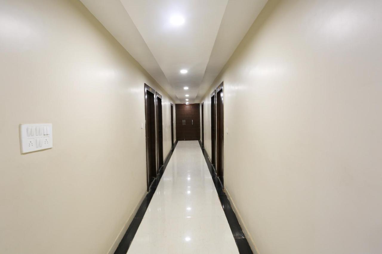 Oyo Flagship 43897 Redstone Hotel Gwalior Ngoại thất bức ảnh